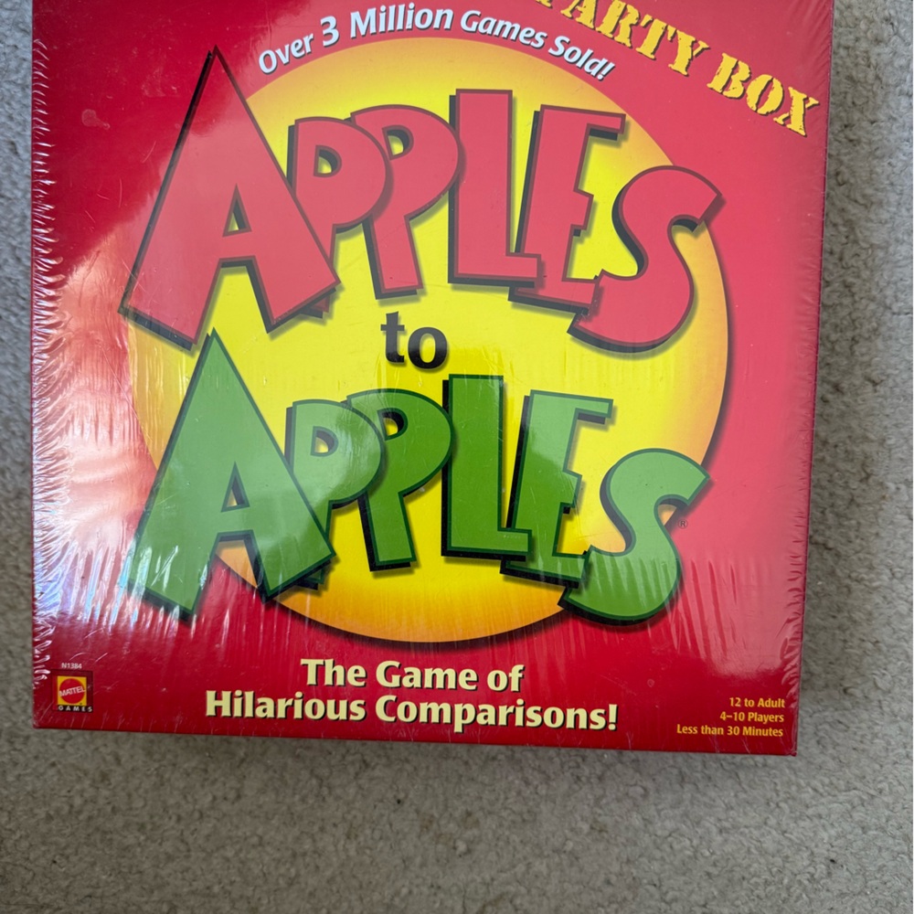 Mattel Apples to Apples Party Box - Red and Green